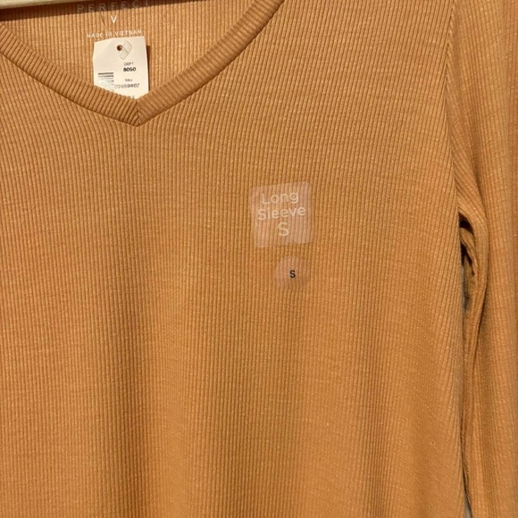 NWT American Eagle super soft loose fit tan long sleeve basic top small - Picture 2 of 6